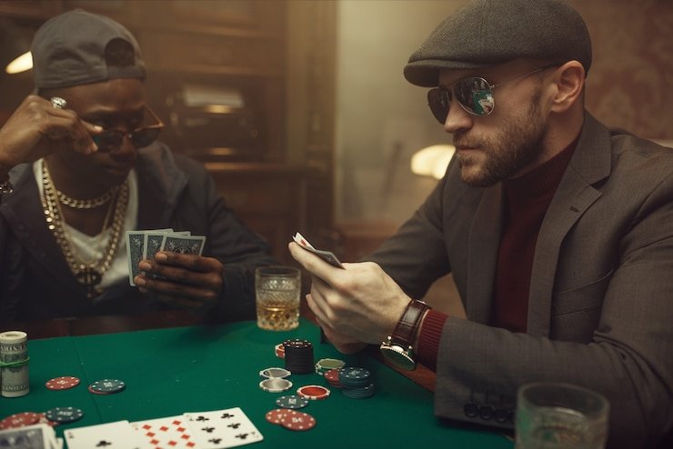 Mobile phone displaying live blackjack game on unyu168login platform